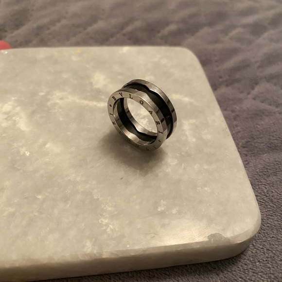 Black and Silver Ceramic ring - Picture 2 of 5